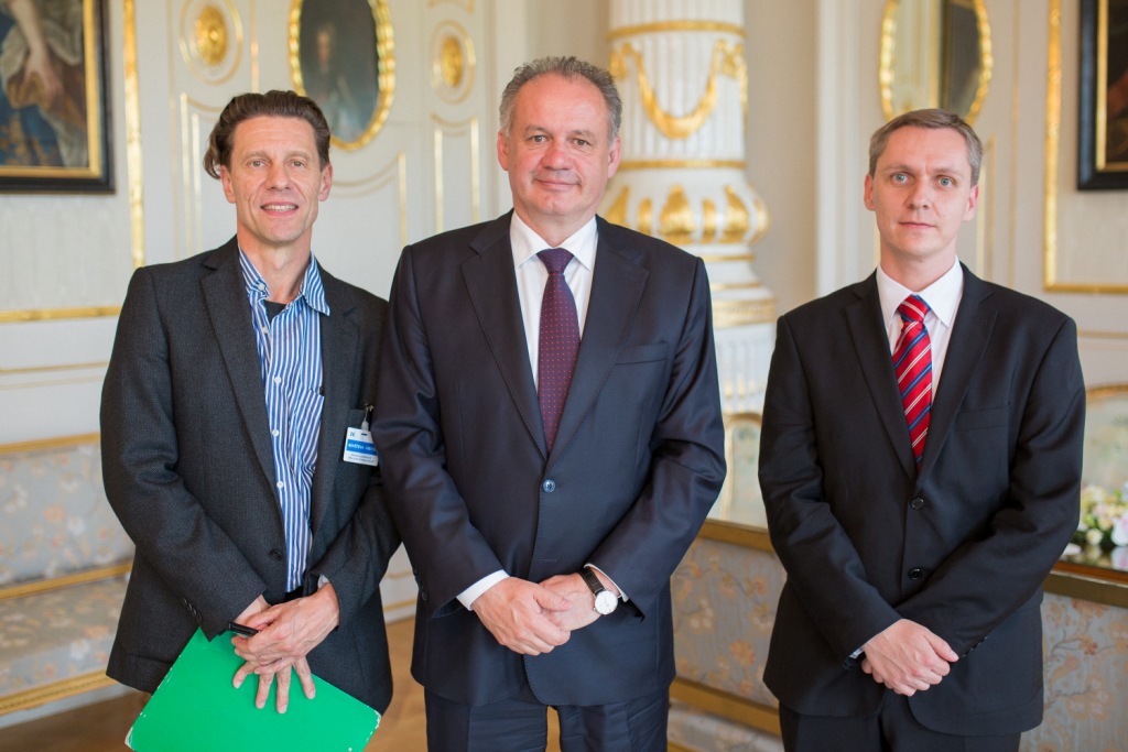 Harald Weilnböck discusses prevention work with Slovak President Andrej Kiska